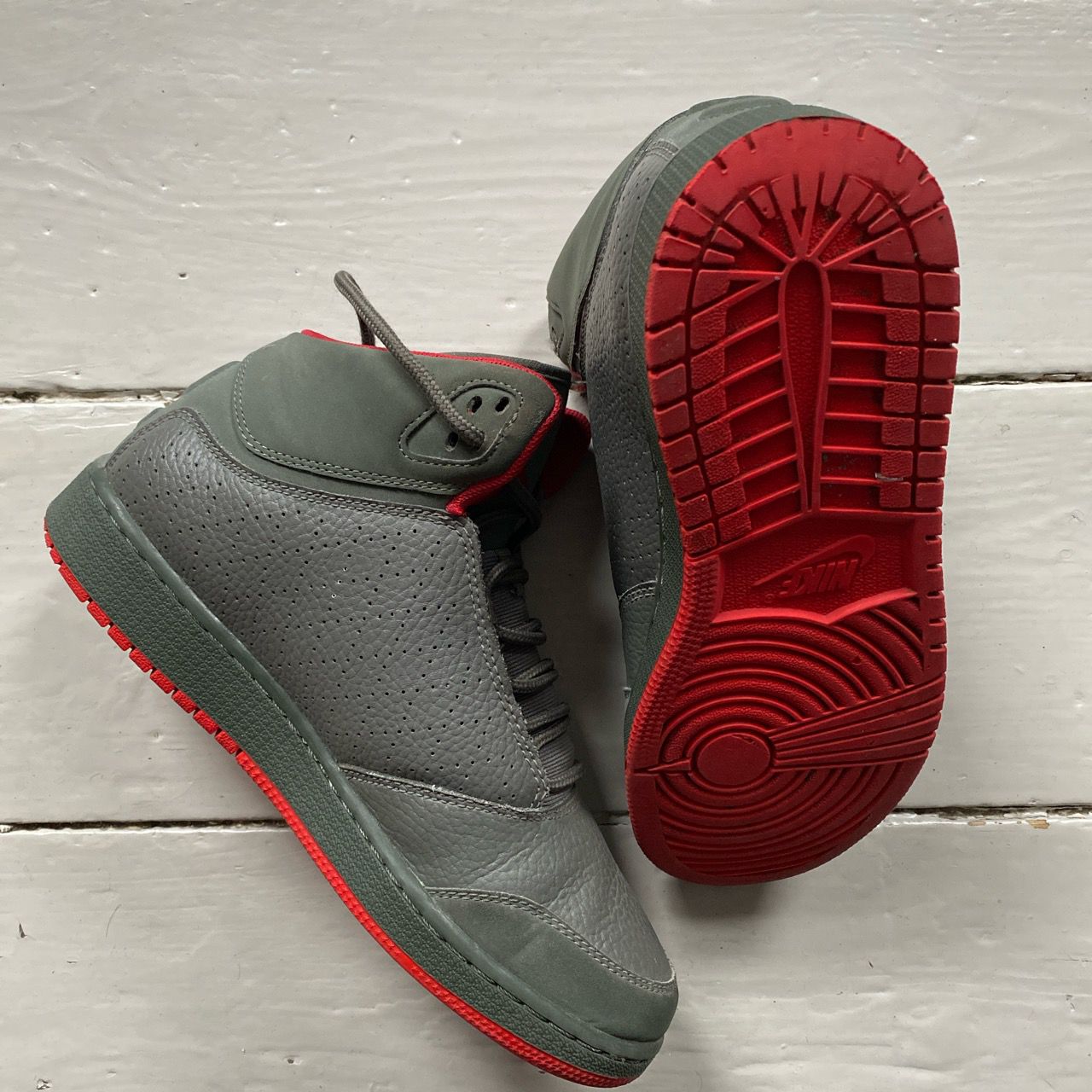 Jordan Flight Grey and Red (UK 5)