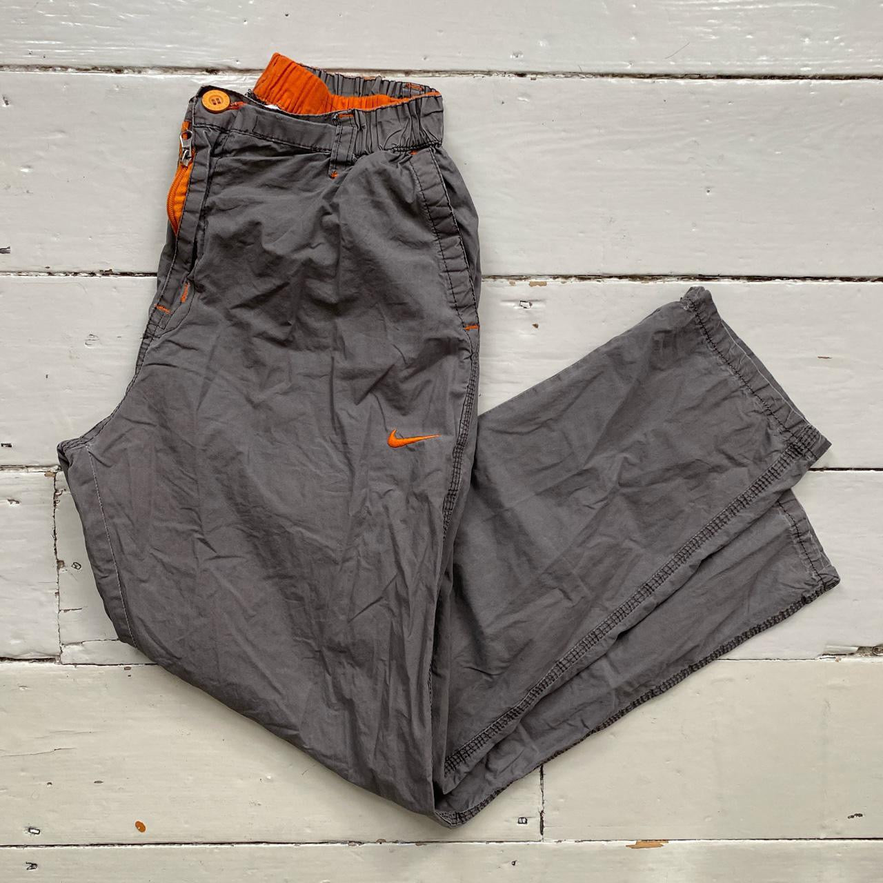 Nike Vintage Shell Cargo Bottoms (Small)