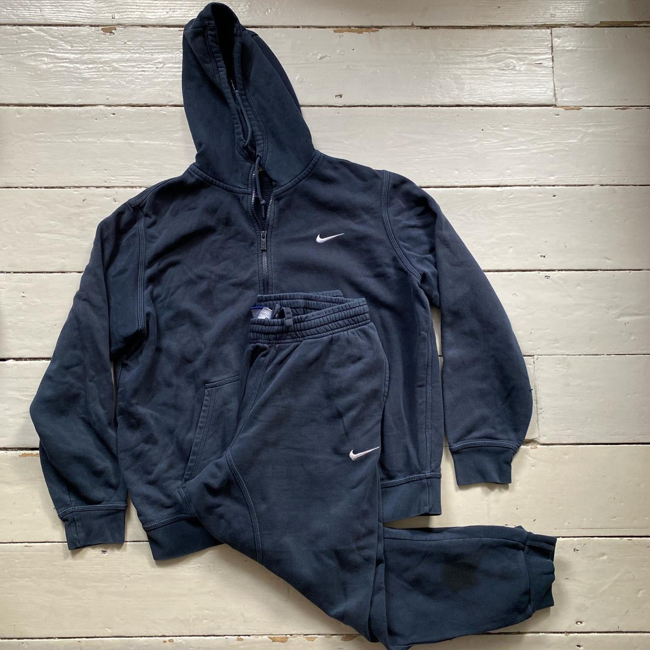 Nike Swoosh Navy Tracksuit (XL Hoodie, Large Bottoms)