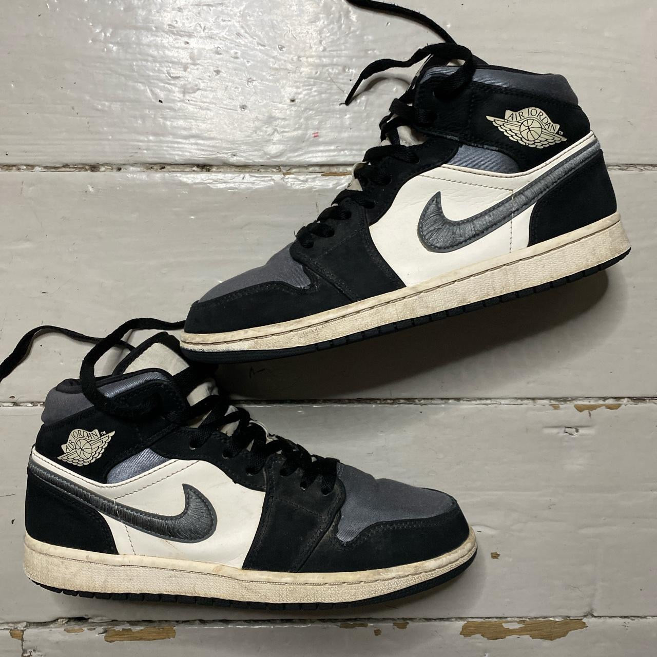 Jordan 1 Mis Satin Grey Toe (UK 7)