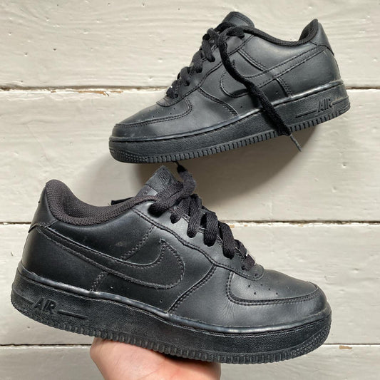 Nike Air Force 1 Black (UK 4.5)