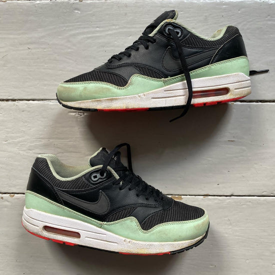 Nike Air Max 1 Yeezy (UK 7)