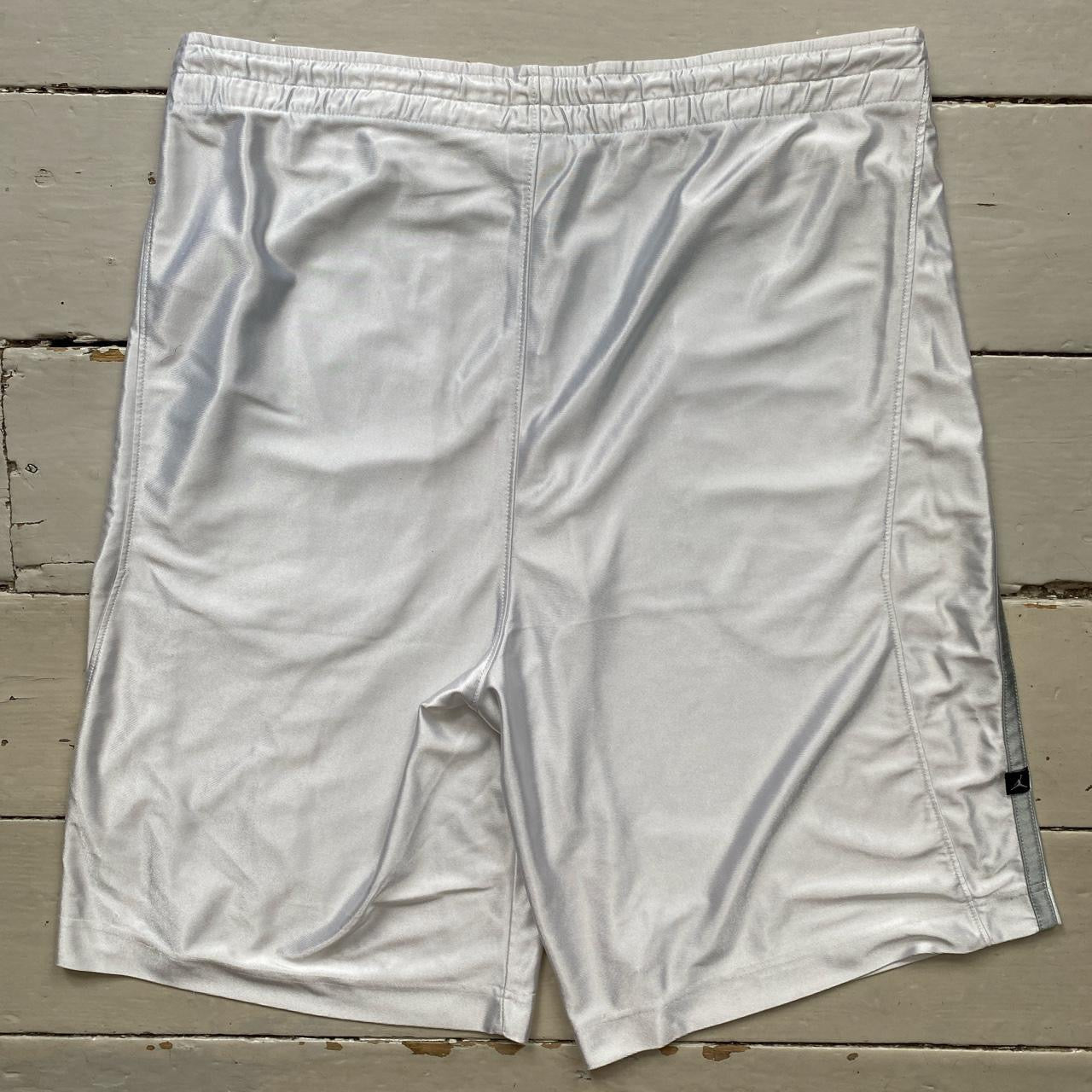 Jordan White Basketball Shorts (Medium)