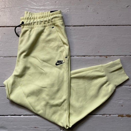 Nike Tech Fleece Womens Bottoms (Large)