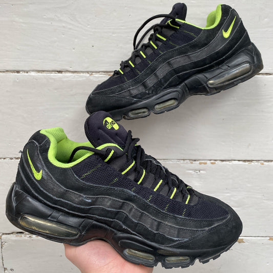 Nike Air Max 95 Black Volt Neon Green (UK 7.5)