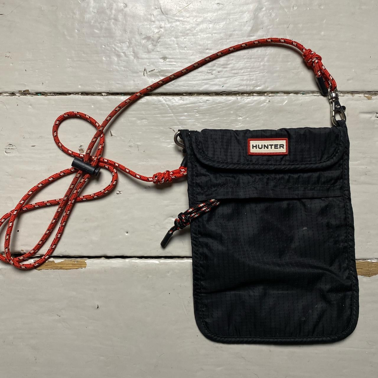 Hunter Small Pouch Bag