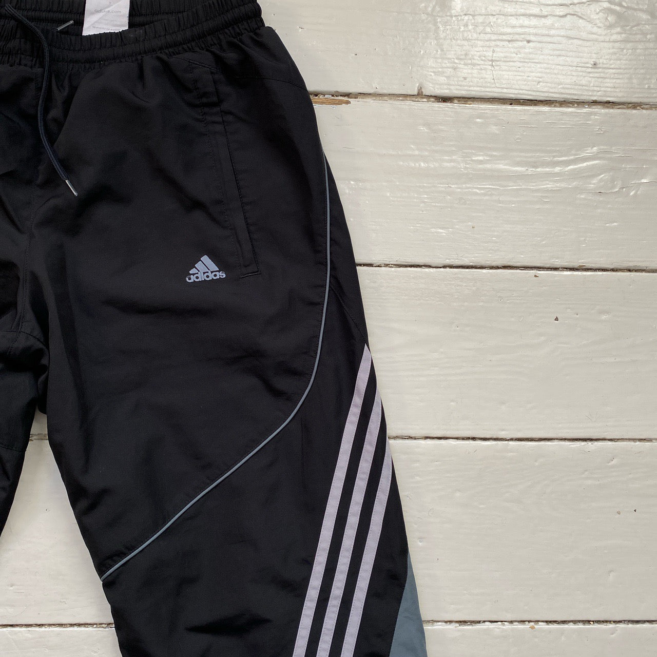 Adidas Shell Bottom Shorts (W30)