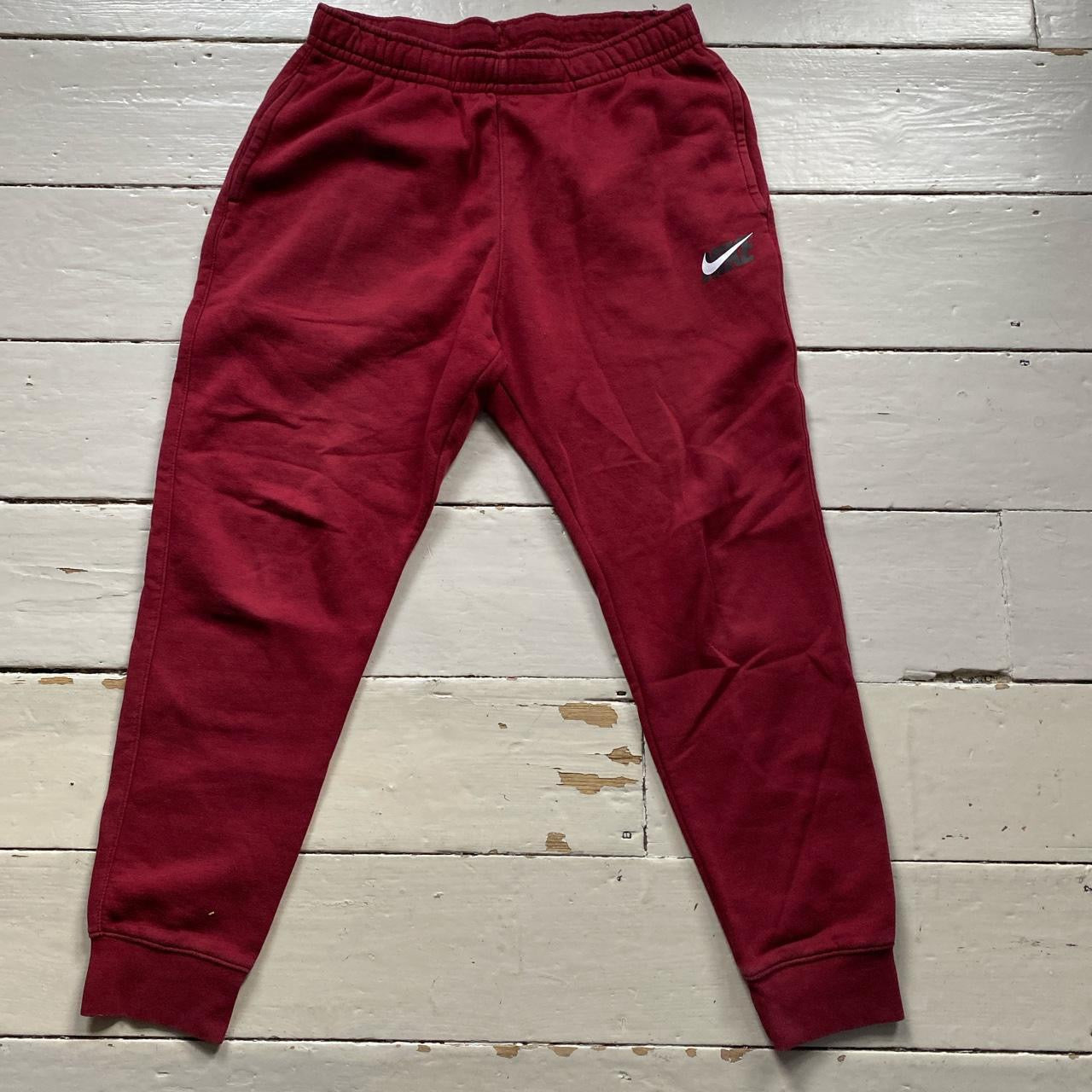 Nike Swoosh Club Joggers (Medium)