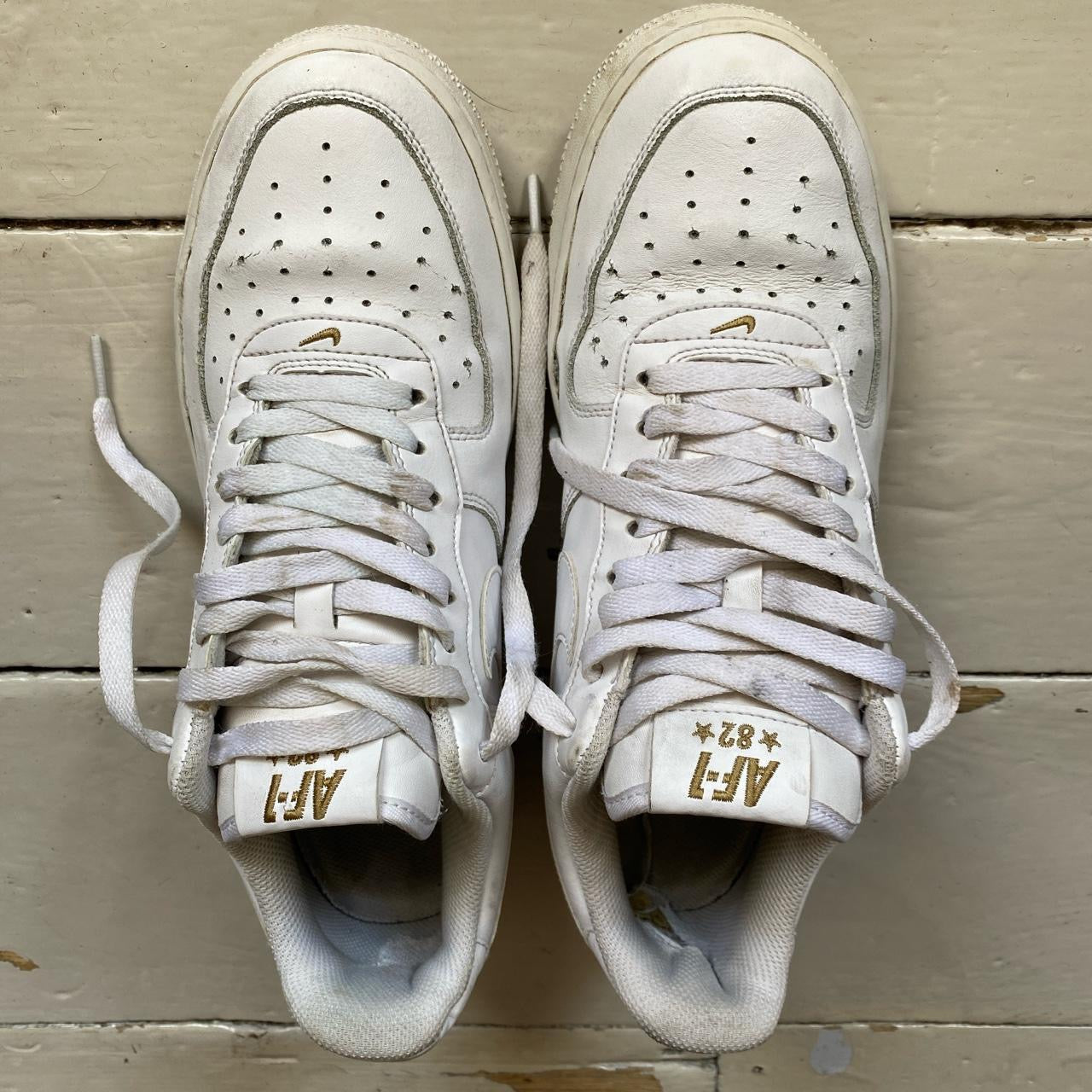 Nike Air Force 1 White (UK 8)