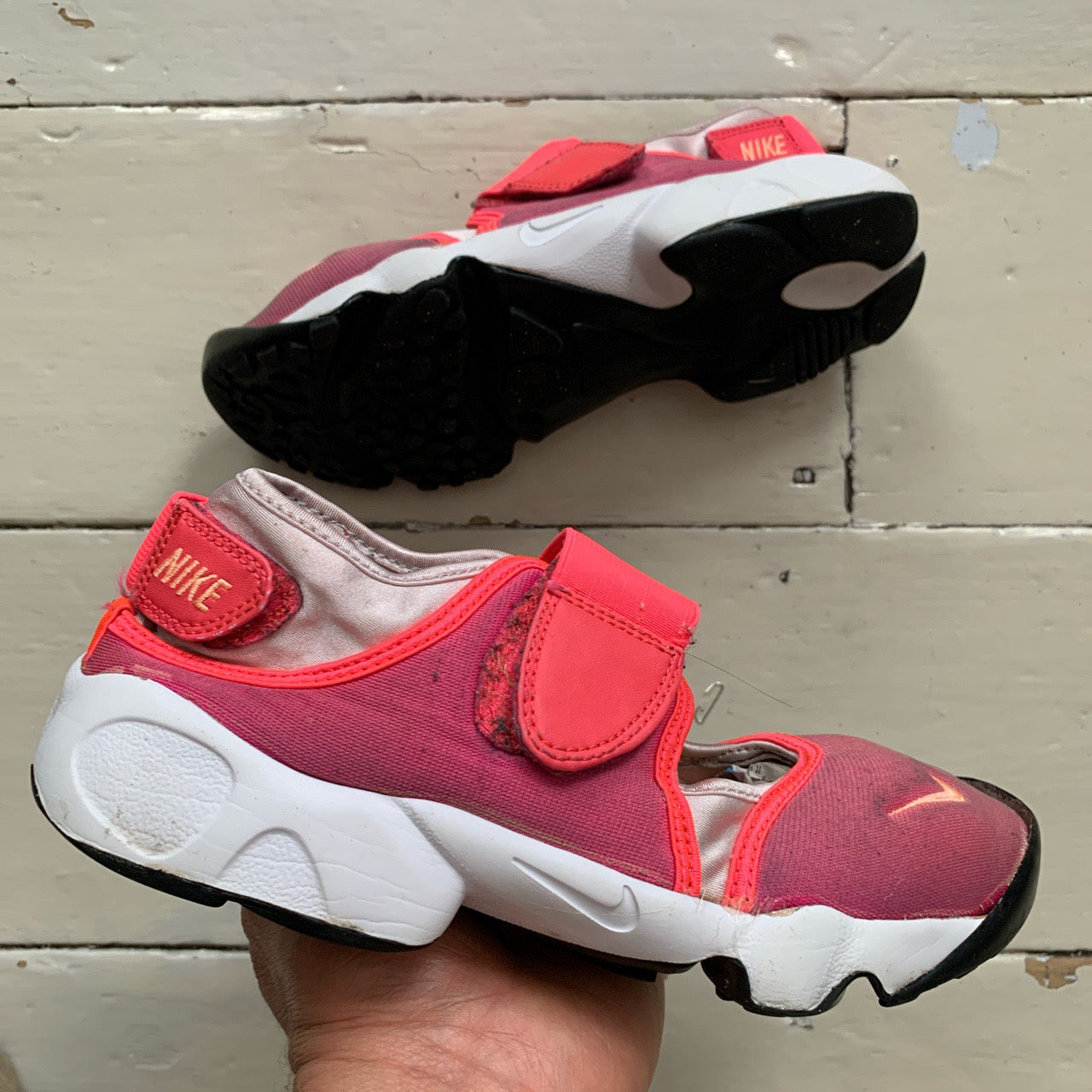 Nike Air Rift Pink 2018 (UK 4.5)