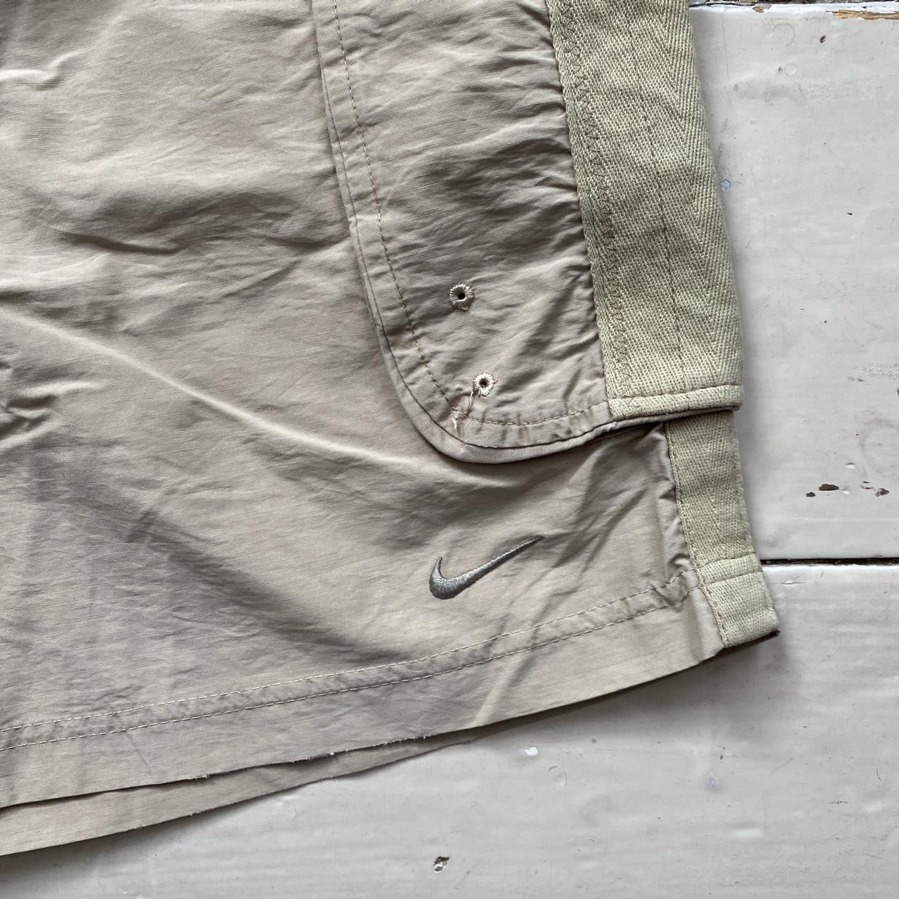 Nike Vintage Cargo Shorts (Medium)