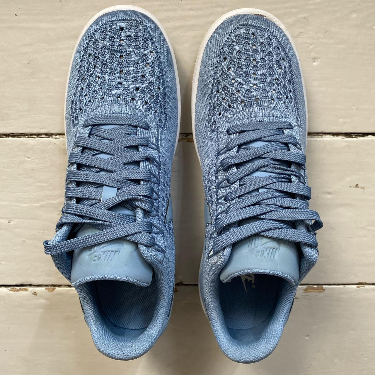 Nike Air Force 1 Flyknit (UK 9)