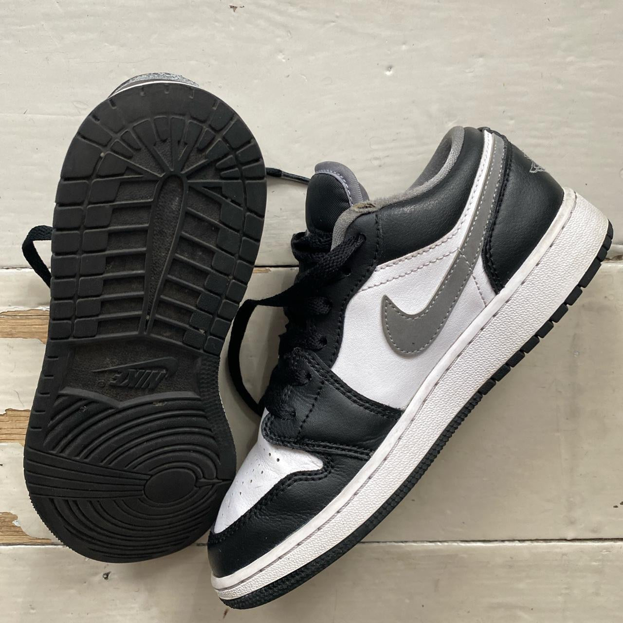 Jordan 1 Low Black White Grey (UK 4)