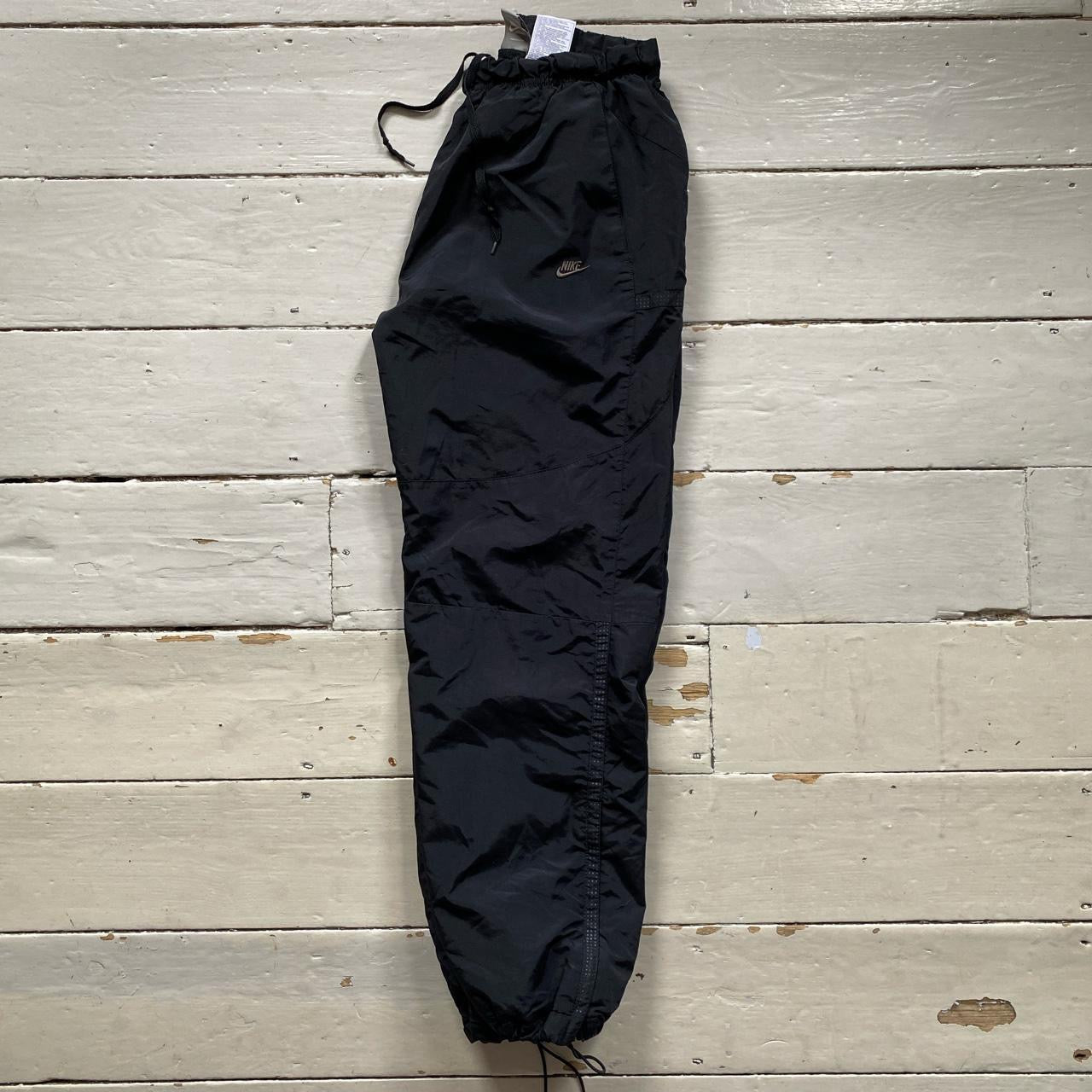 Nike Vintage Shell Bottoms (Medium)
