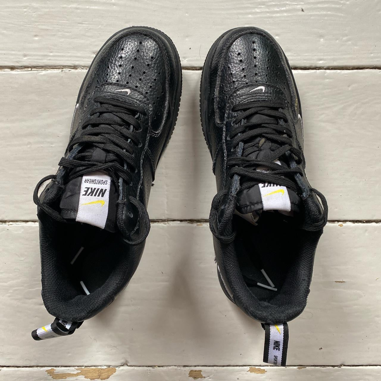 Nike Air Force 1 Utility Black and White (UK 6)