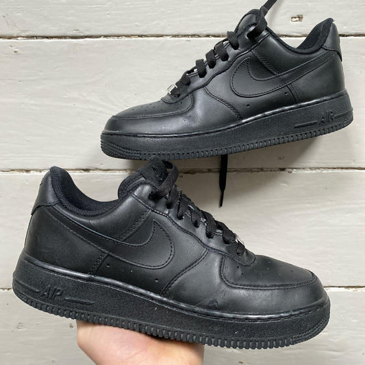 Nike Air Force 1 Black (UK 6)