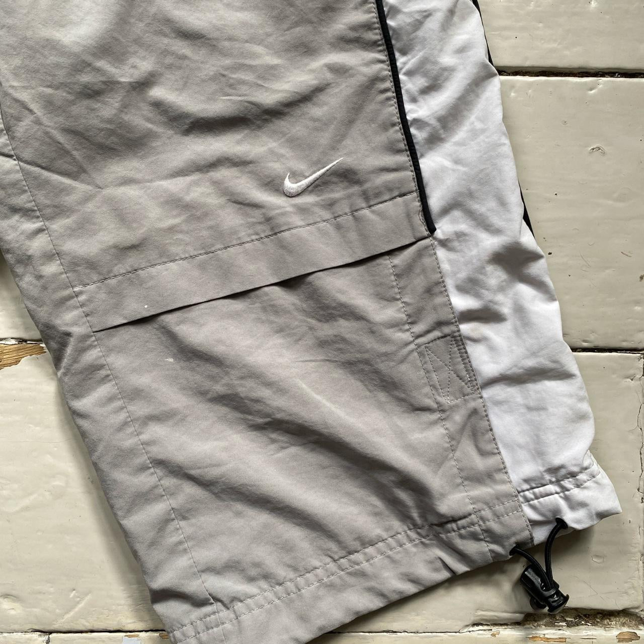 Nike Vintage Shell Shorts (Small)