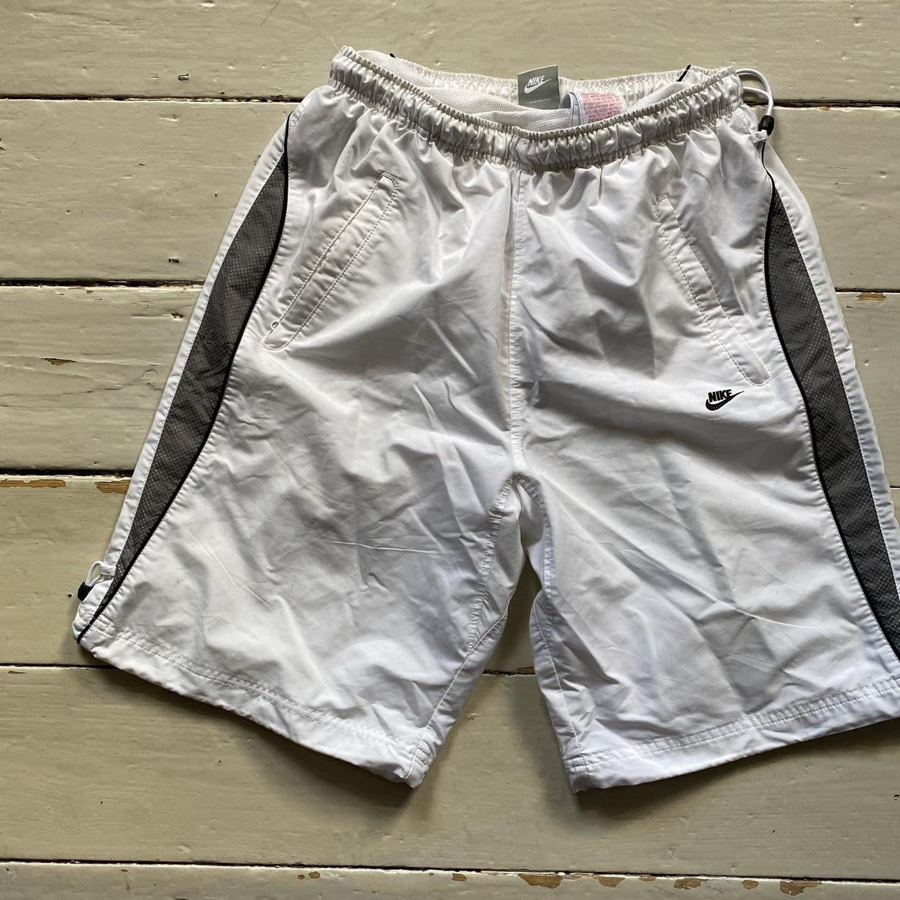 Nike Vintage Swoosh Shell Shorts (Large)