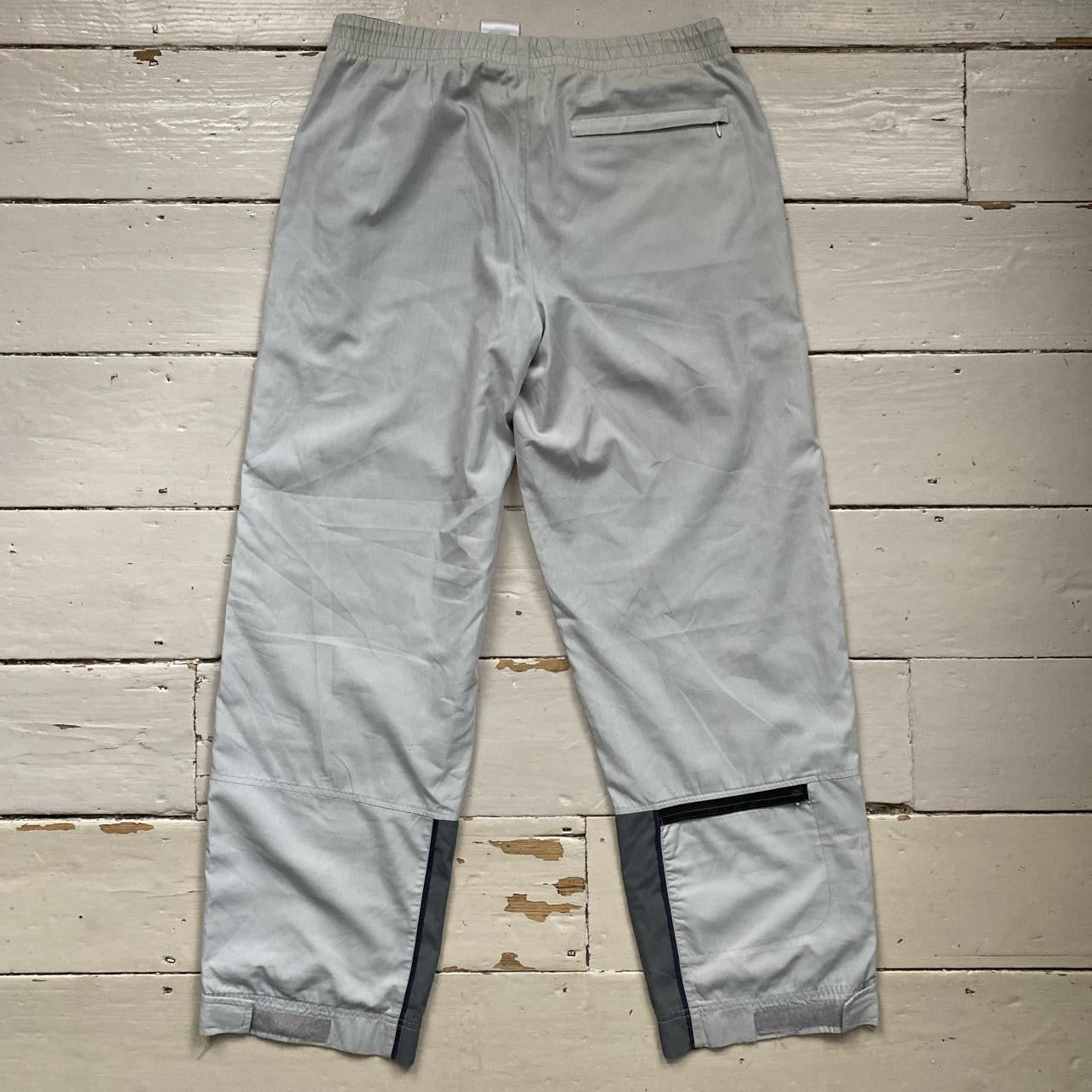 Nike Vintage Silver Shell Bottom (Medium)