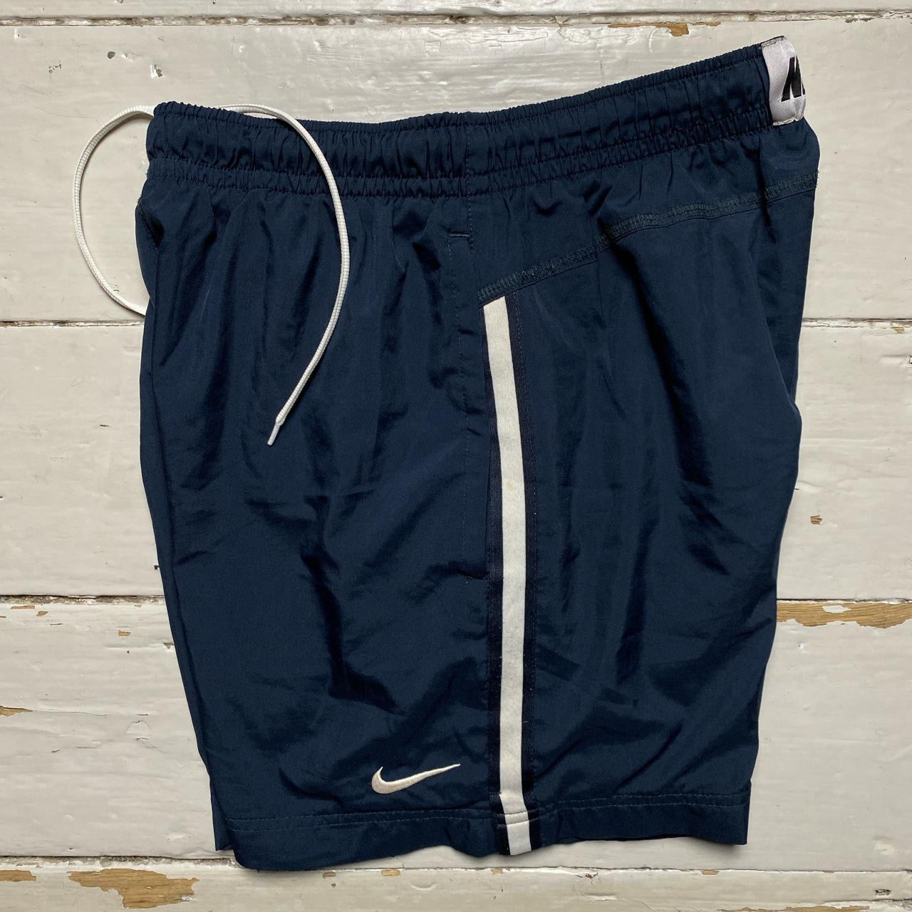 Nike Vintage Shorts (Medium)