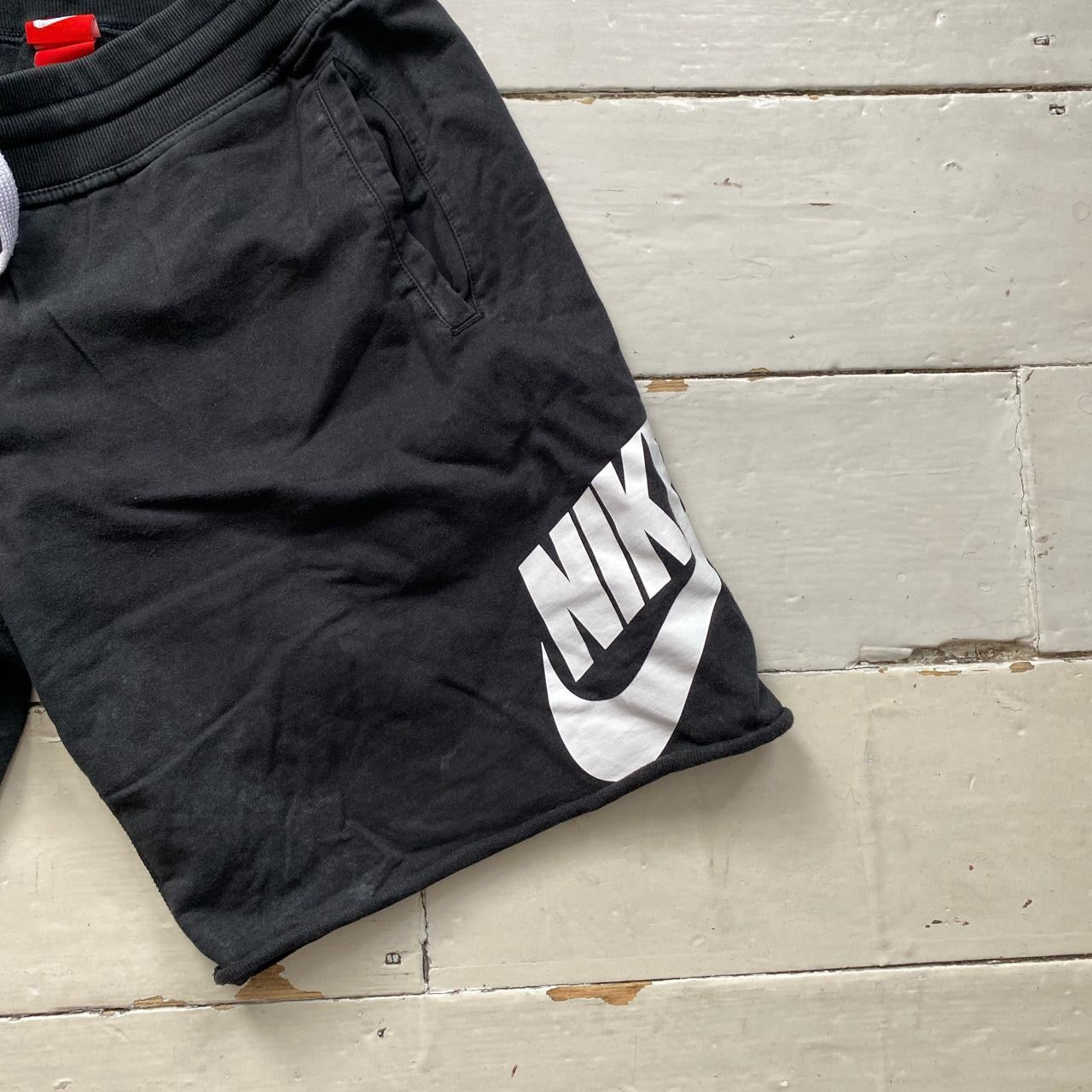 Nike Big Swoosh Cotton Shorts (Large)