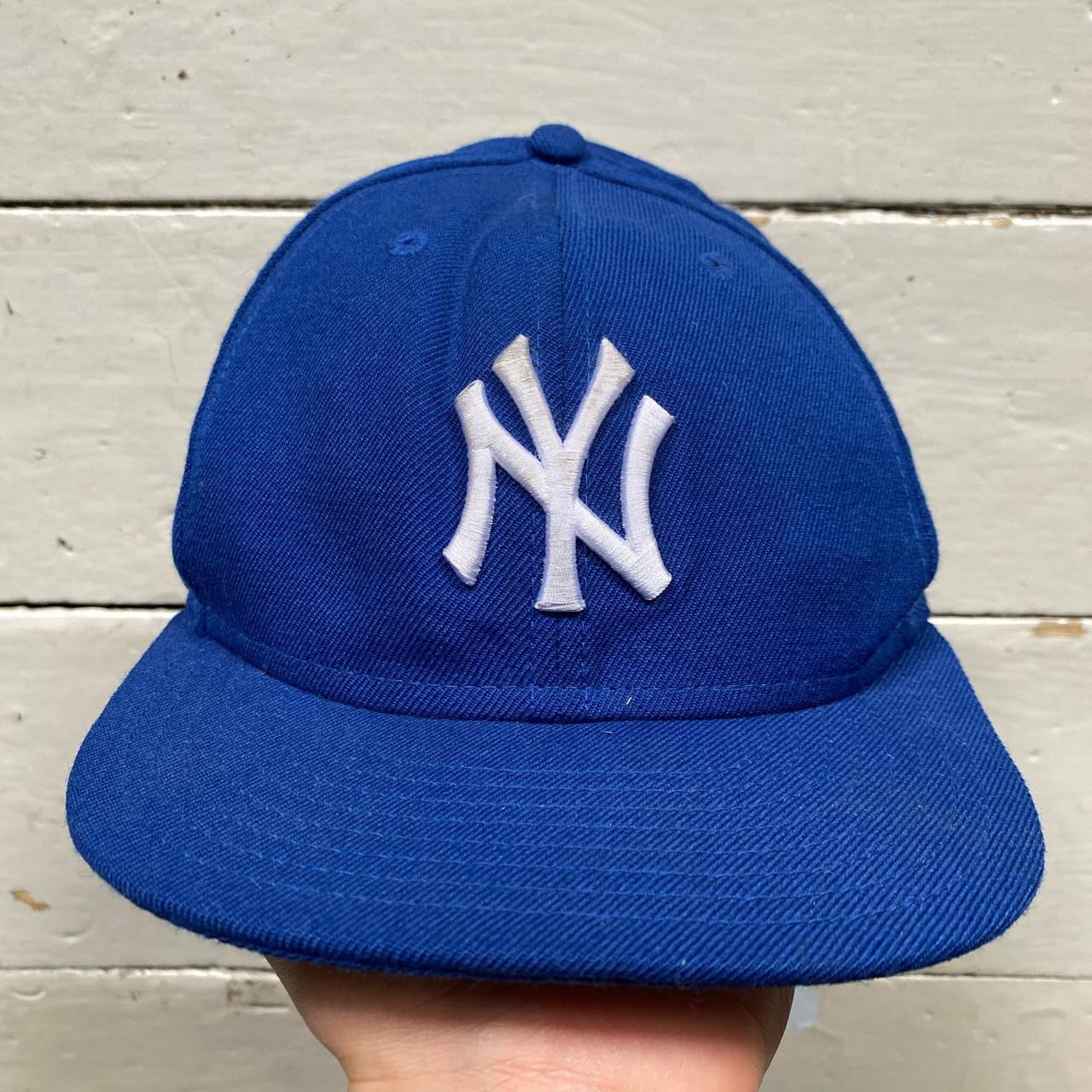 New Era New York Yankees Blue Fitted Cap (Size 7 1/2)