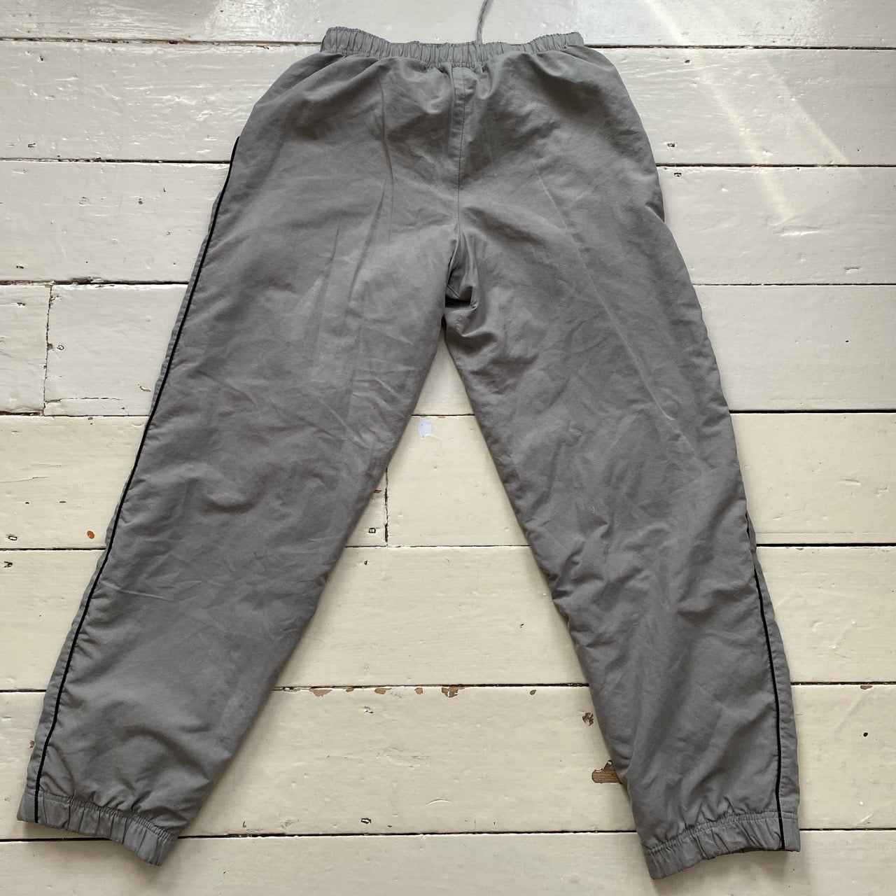 Nike Vintage Grey Shell Bottoms (Medium)