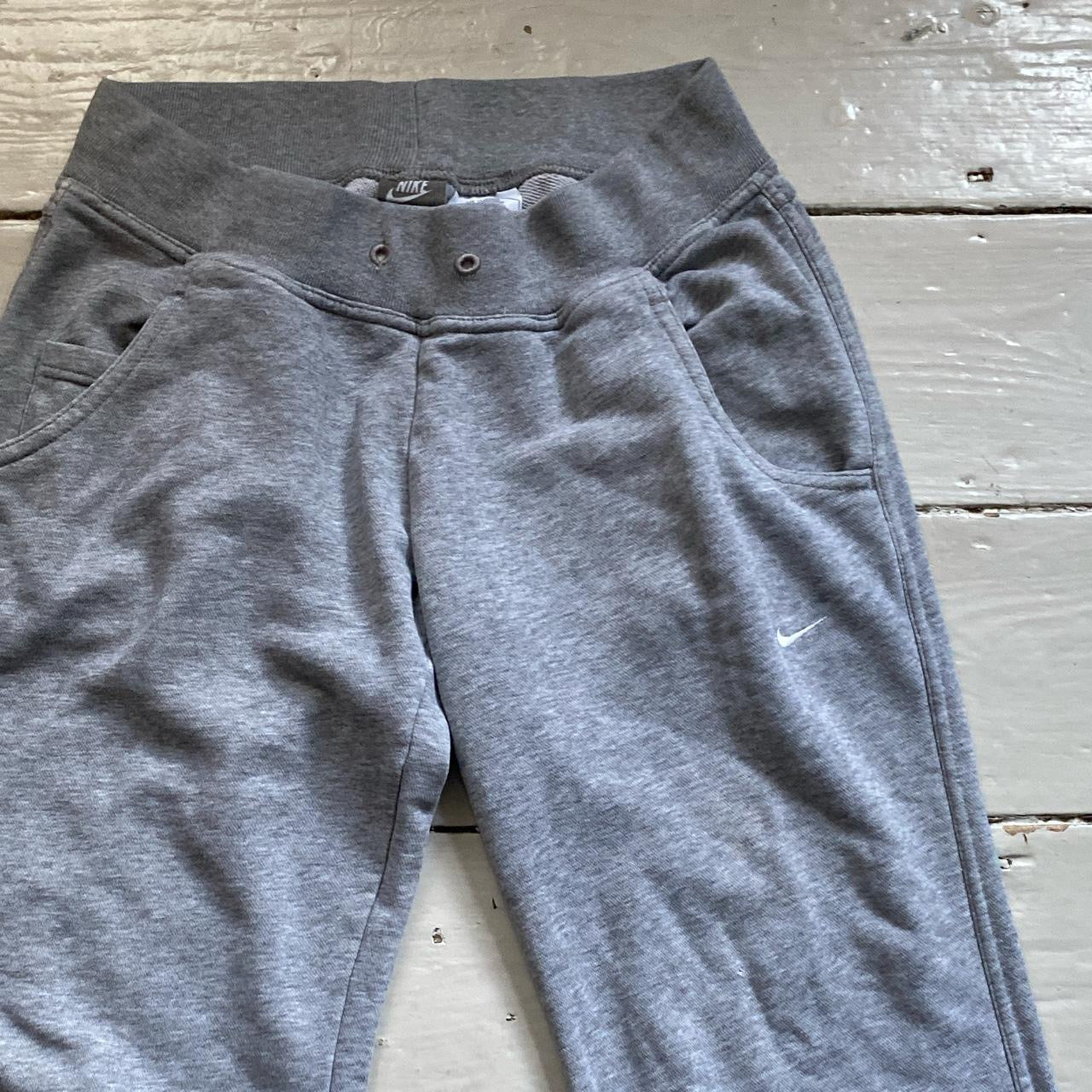 Nike Swoosh Vintage Grey Joggers (Womens XS)