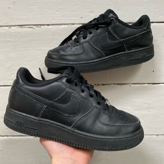 Nike Air Force 1 Black (UK 5.5)