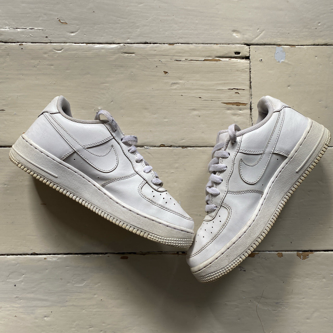 Nike Air Force 1 White (UK 6)
