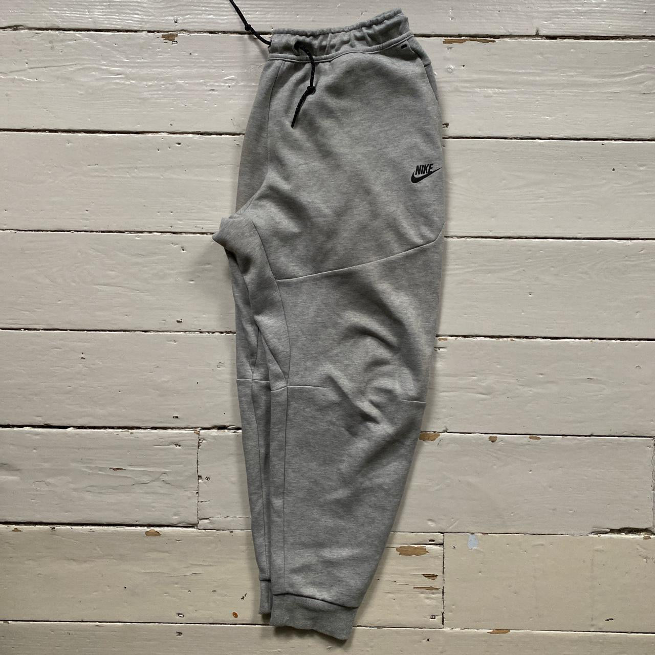 Nike Tech Fleece Old Season Grey Joggers (XL)