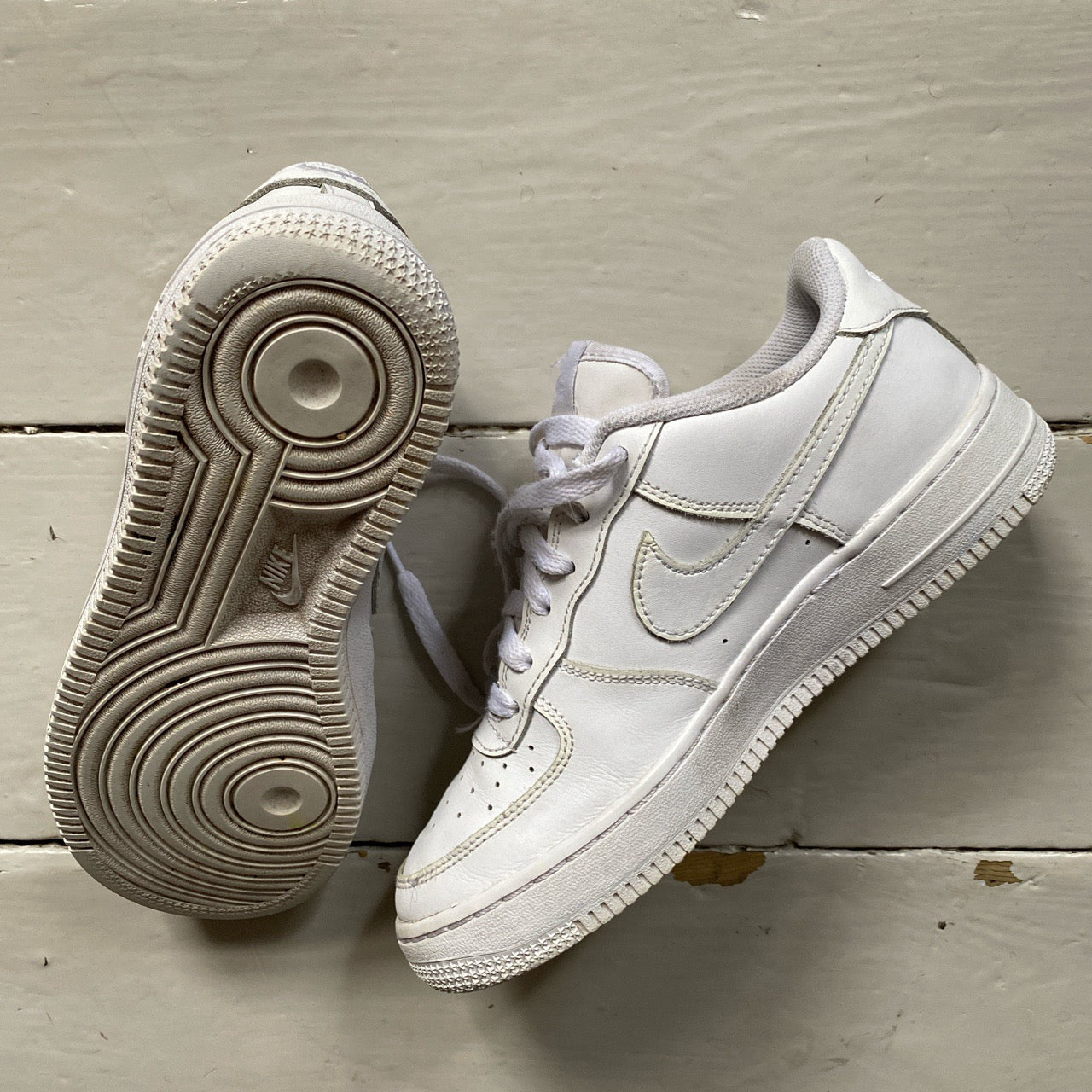 Nike Air Force 1 White (UK 5)