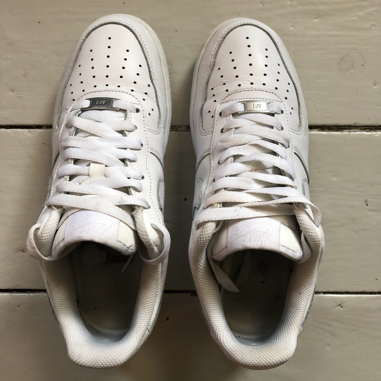 Nike Air Force 1 White (UK 7)