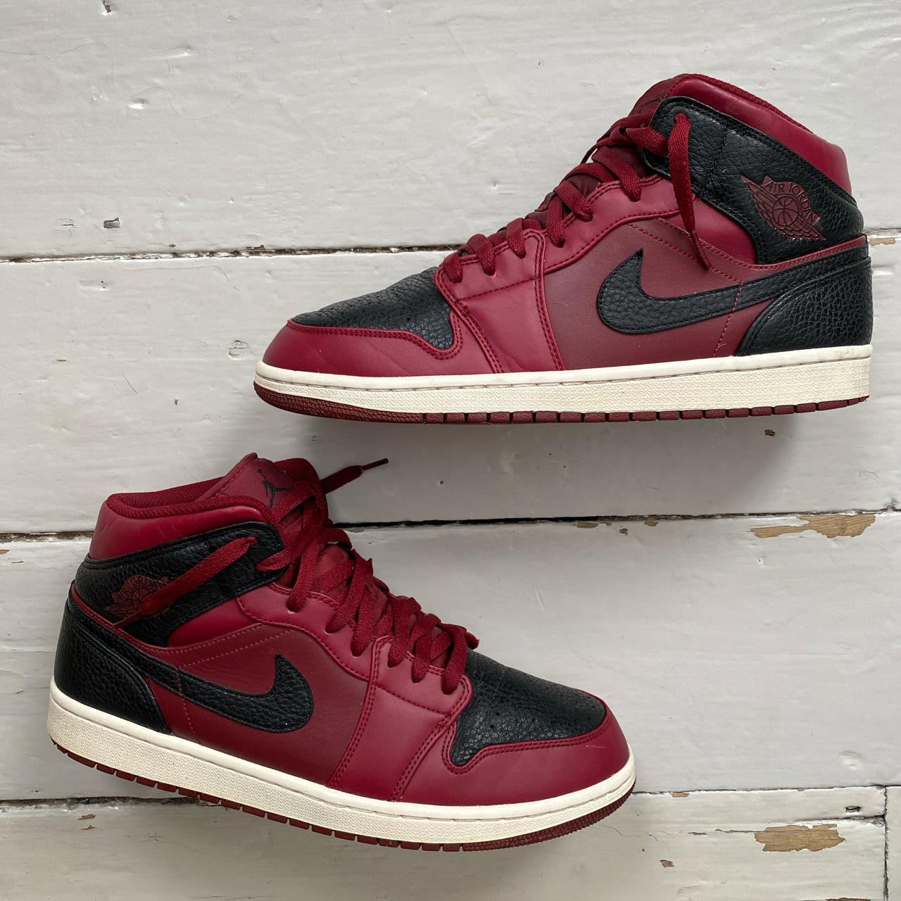 Nike Jordan 1 Retro Mid Team Red (UK 10.5)