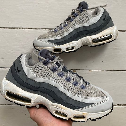 Nike Air Max 95 Grey and White (UK 8.5)