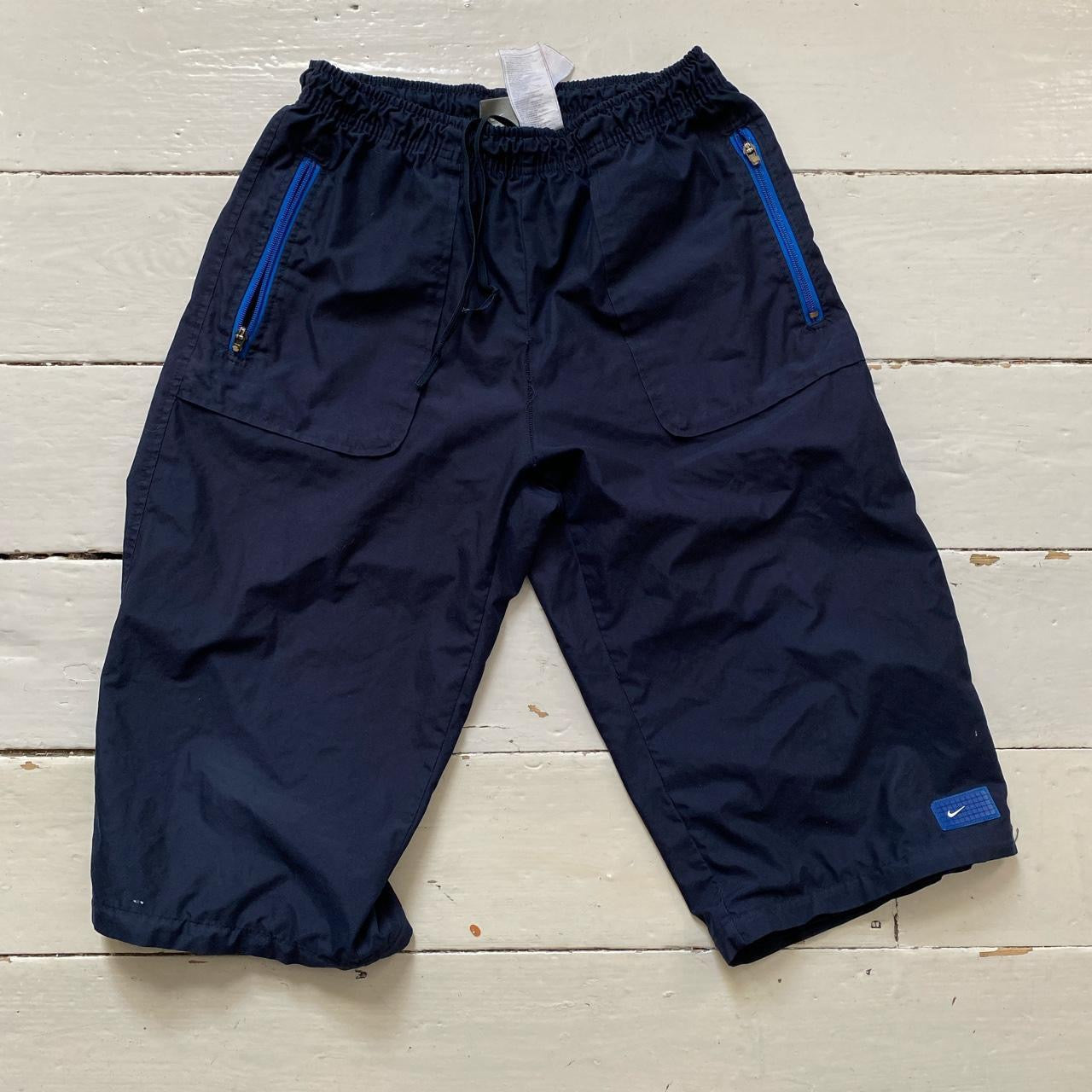 Nike Swoosh Vintage Shell Shorts (Medium)