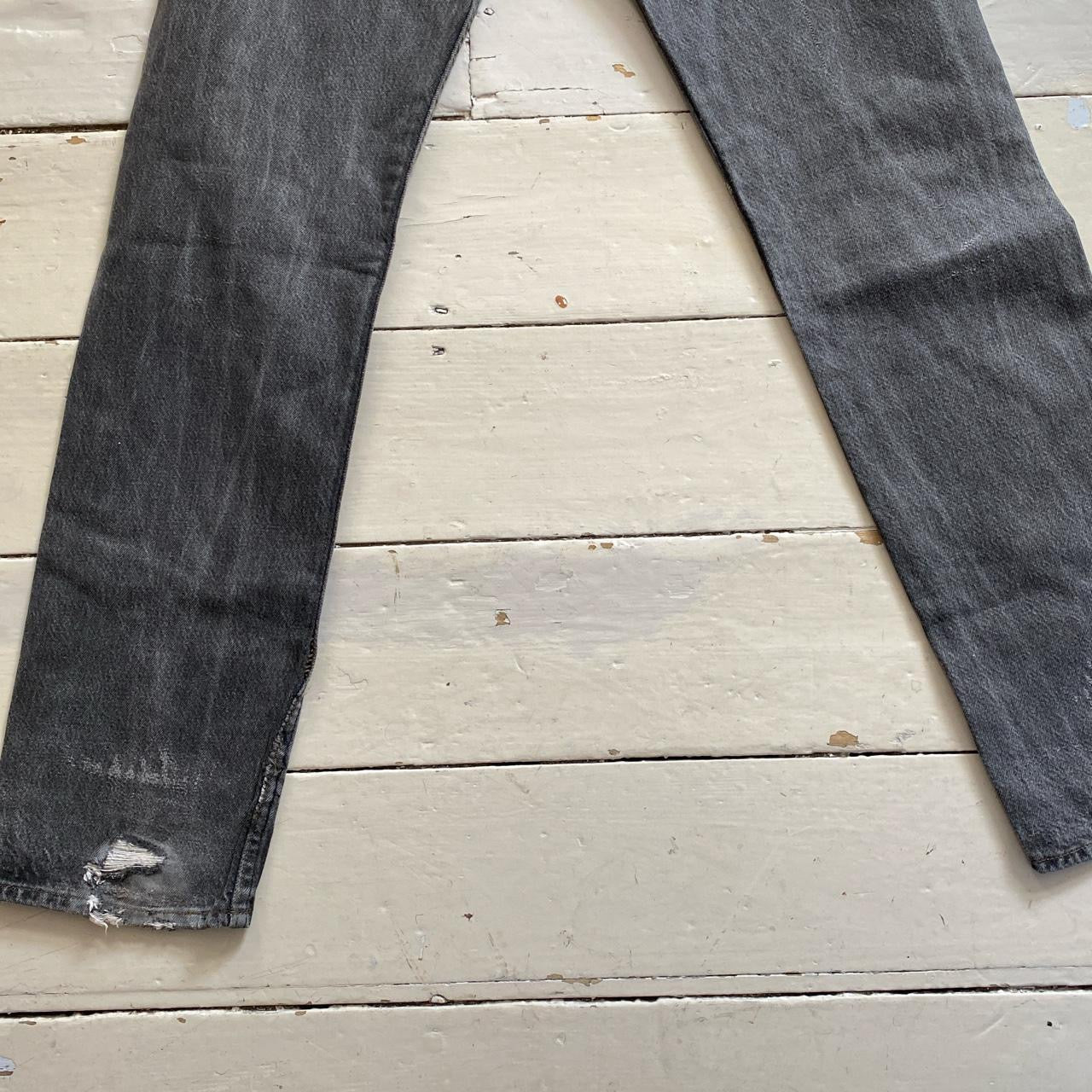 Levis 501 Grey distressed Jeans (30/34)