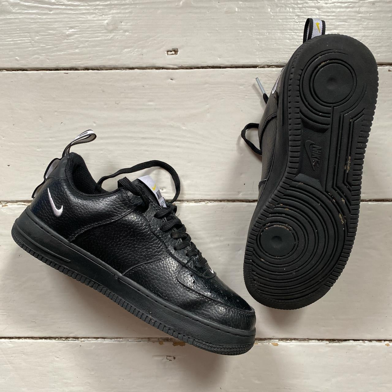 Nike Air Force 1 Utility Black and White (UK 6)