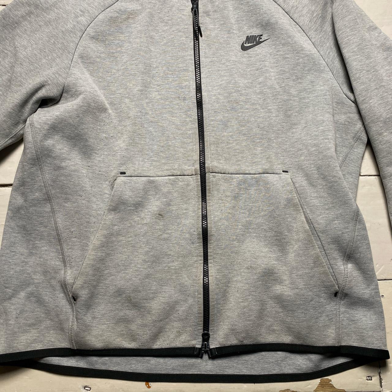 Nike Tech Fleece Grey Old Season Hoodie (Large)