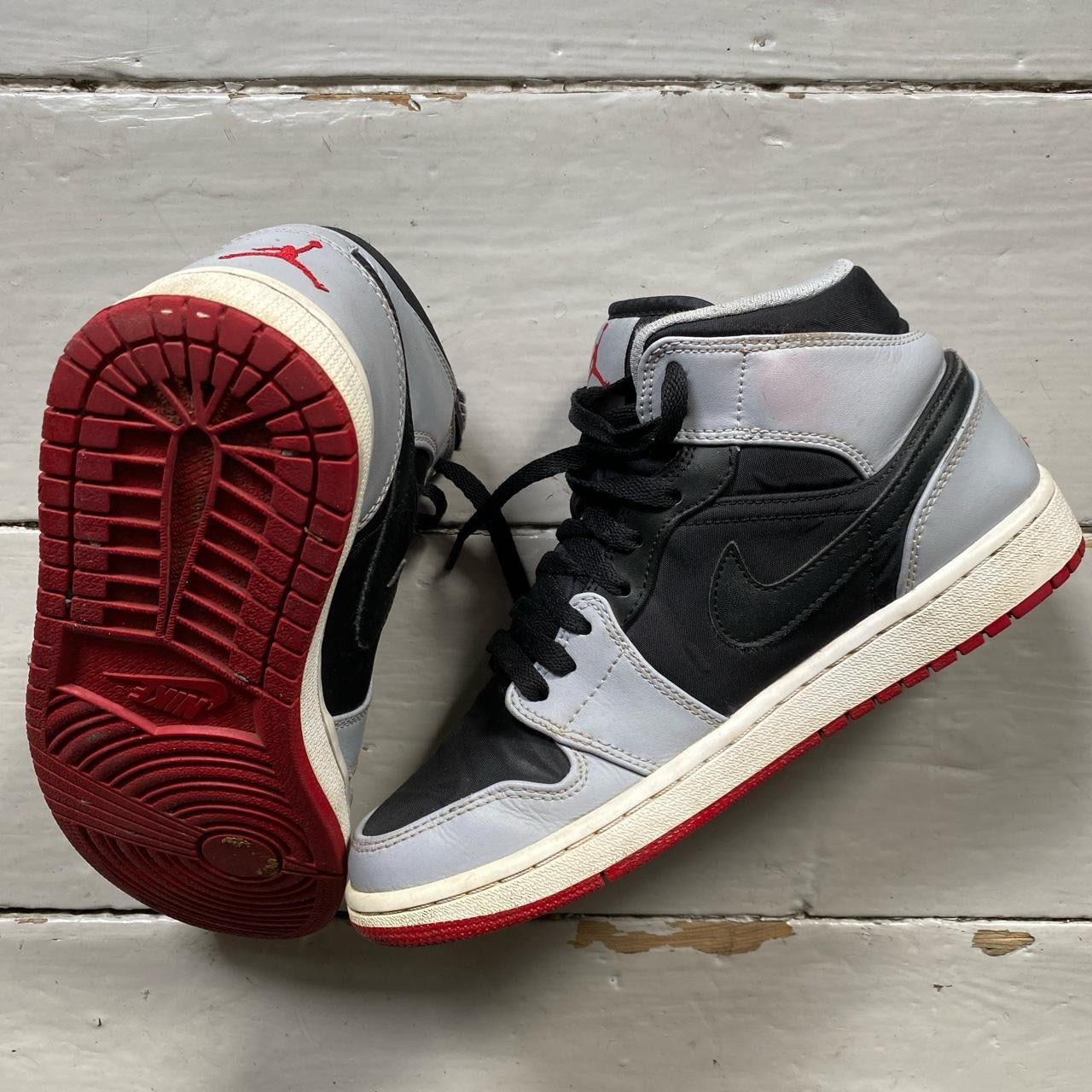 Jordan 1 Mid Red Grey (UK 6)