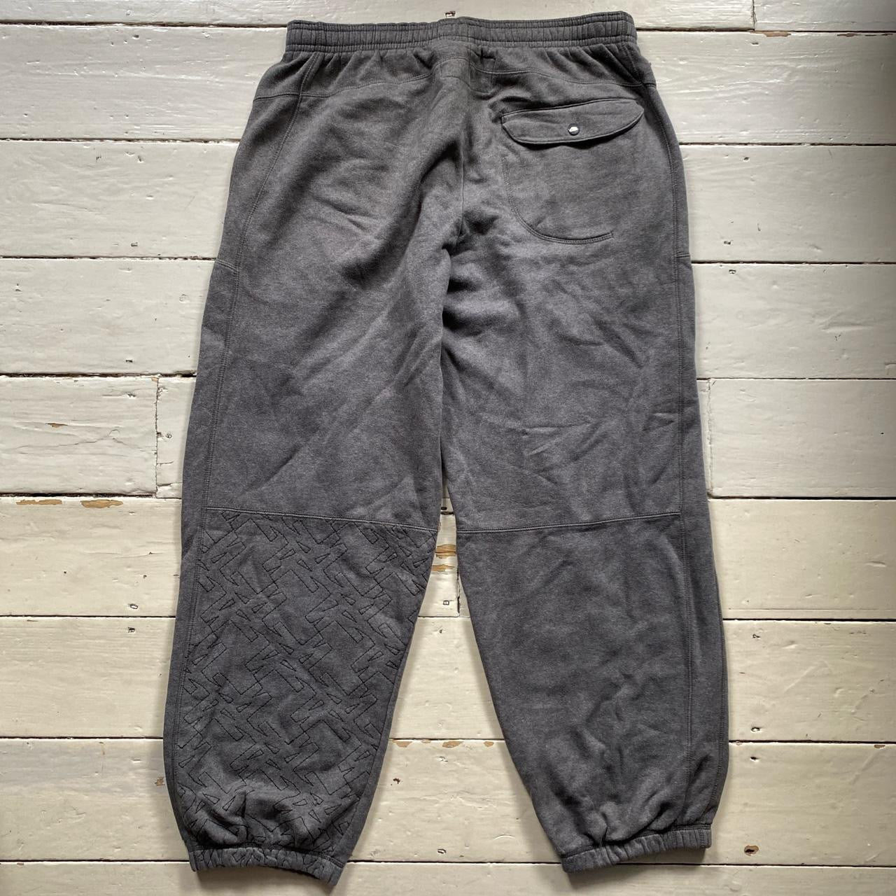 Nike Air Vintage Joggers (XXL)