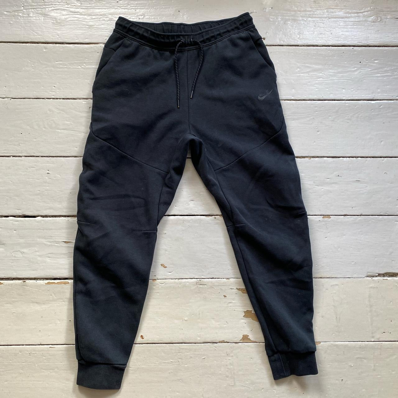 Nike Tech Fleece Black Joggers (Medium)