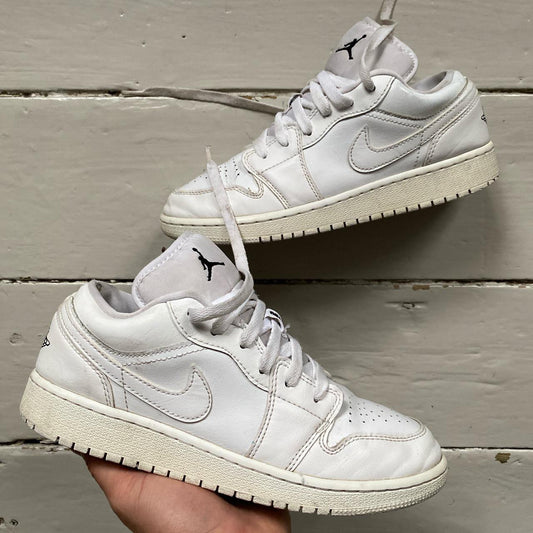 Nike Jordan 1 Low White (UK 5)