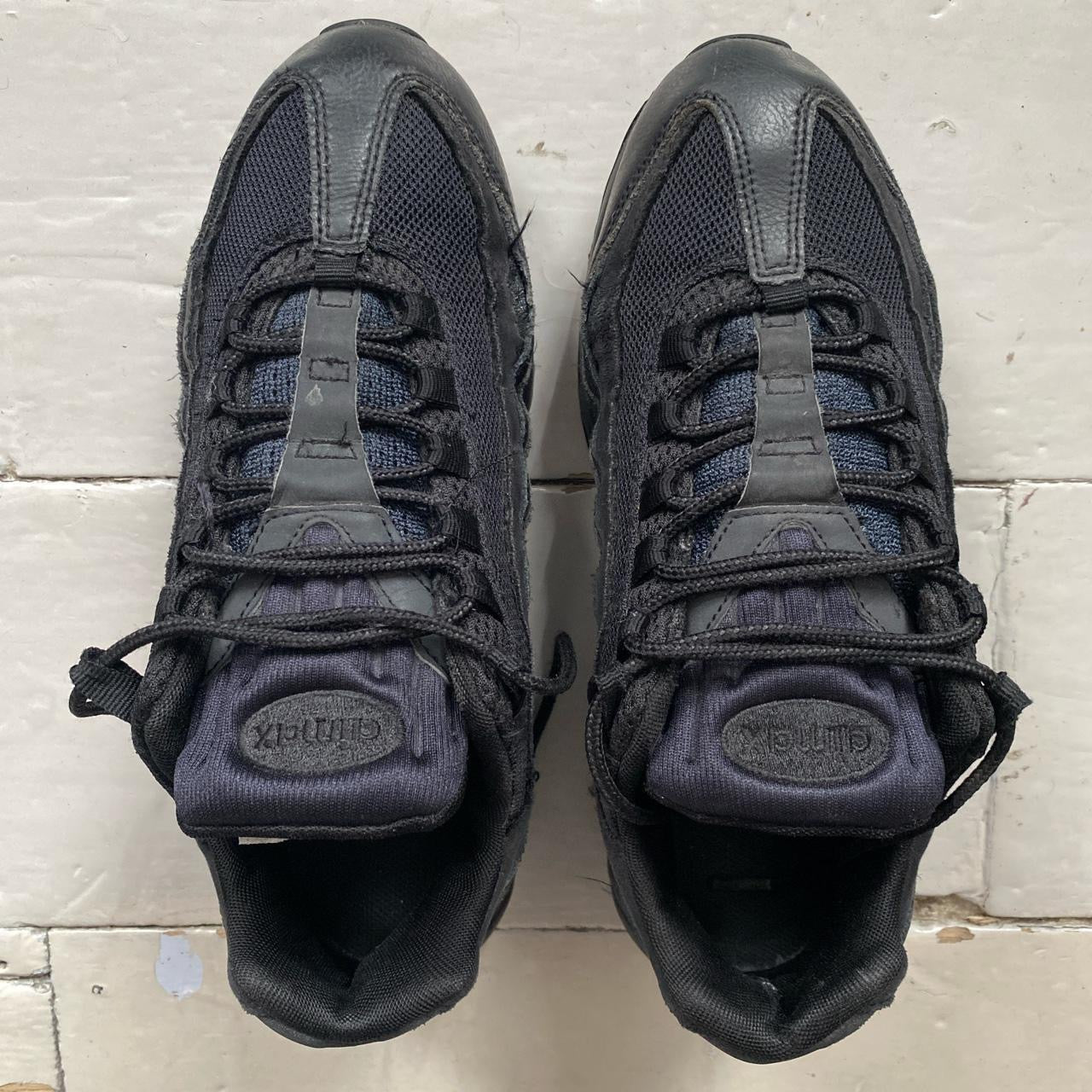 Nike Air Max 95 Black (UK 8)