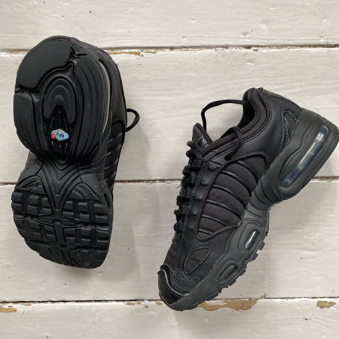Nike Air Max Tailwind IV Black (UK 5)