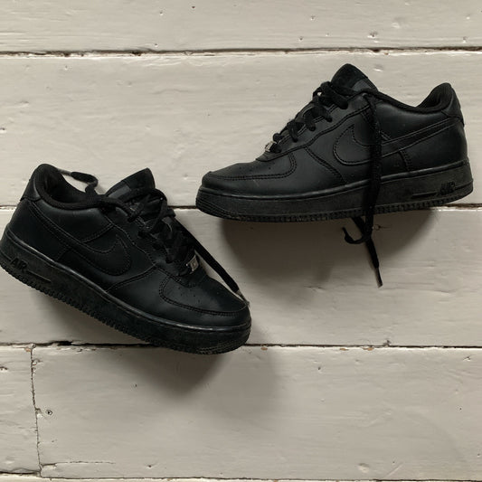 Nike Air Force 1 Triple Black (UK 5.5)