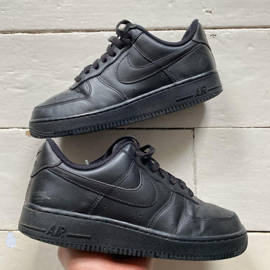 Nike Air Force 1 Black (UK 6)