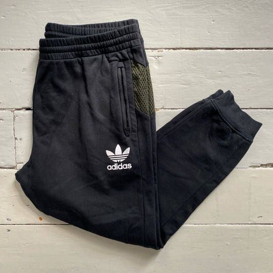 Adidas Originals Black and Green Joggers (XL)