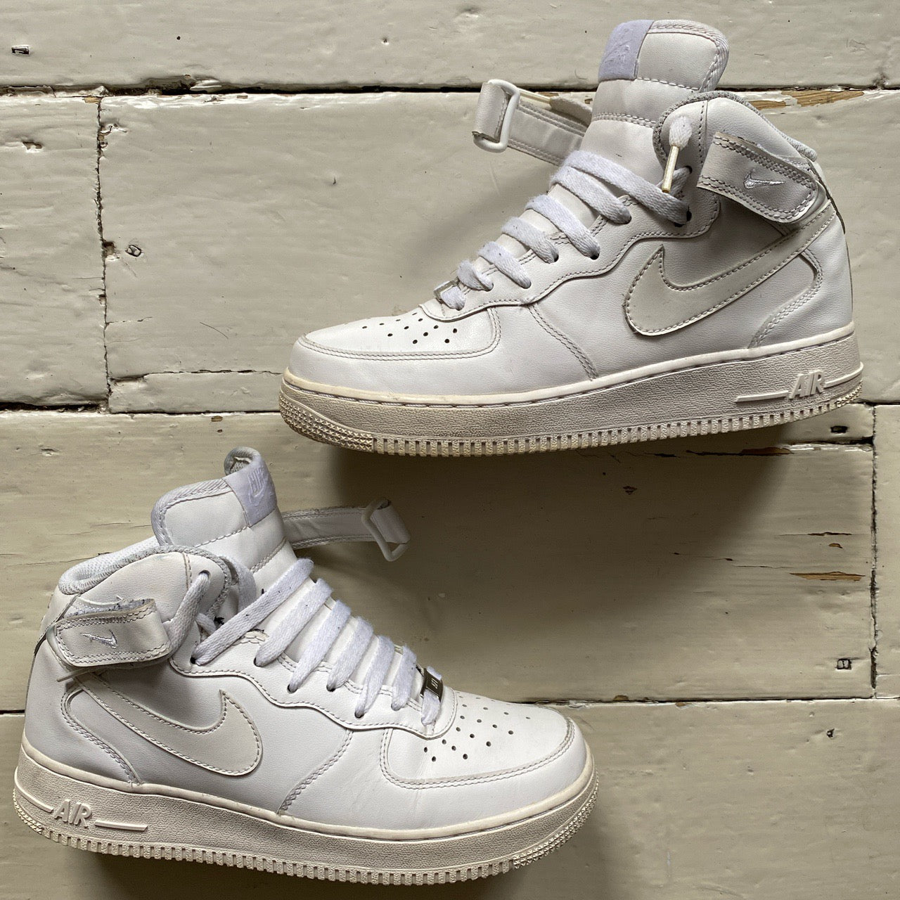 Nike Air Force 1 Mid White (UK 6)