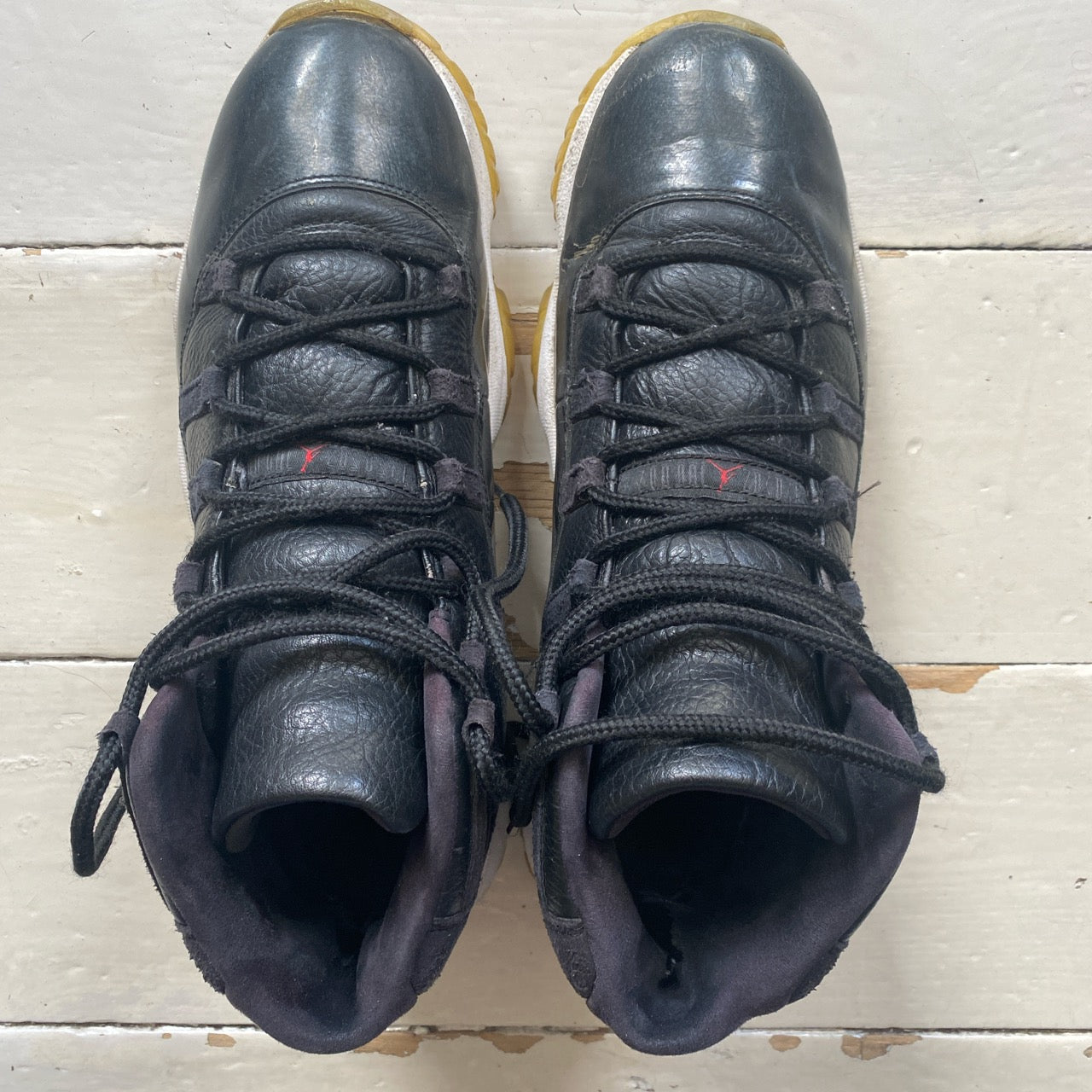 Jordan 11 72-10 Black and Red (UK 12)